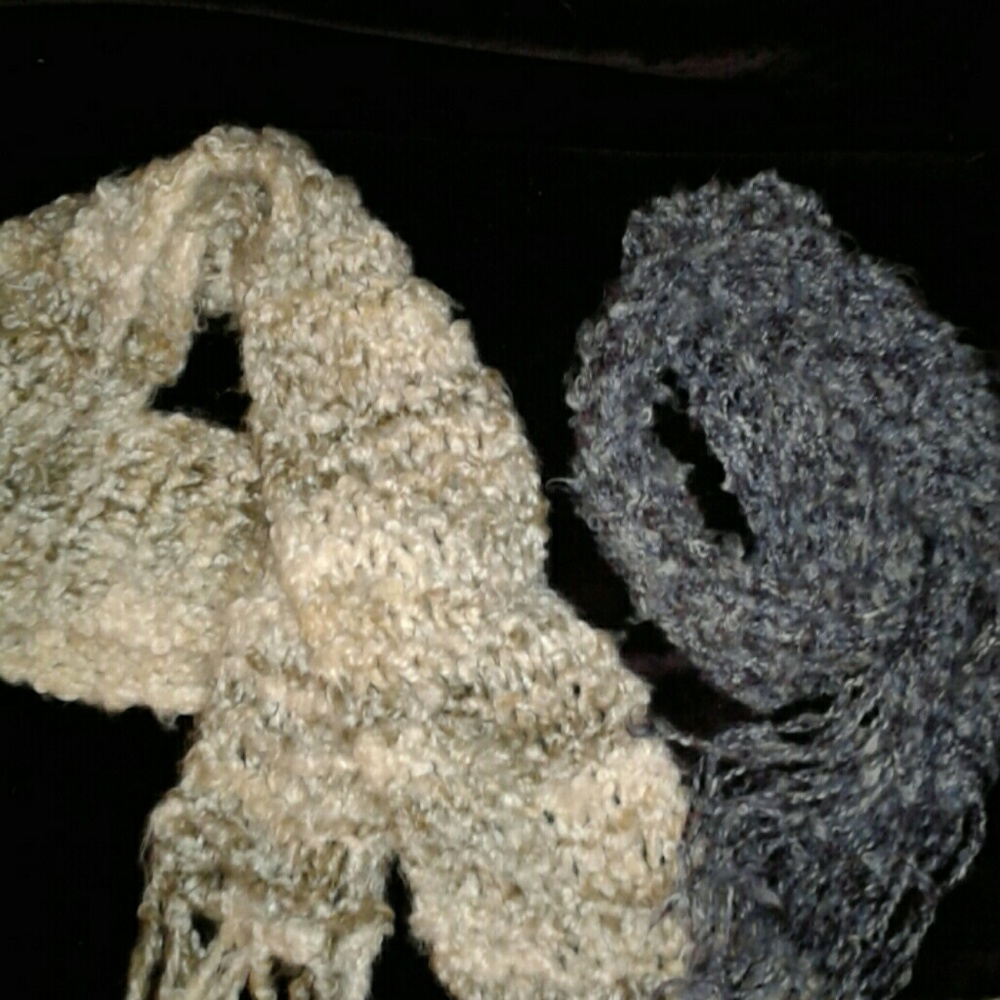 Set of scarves